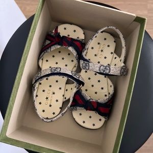 Toddler Gucci sandals size 26 (10)